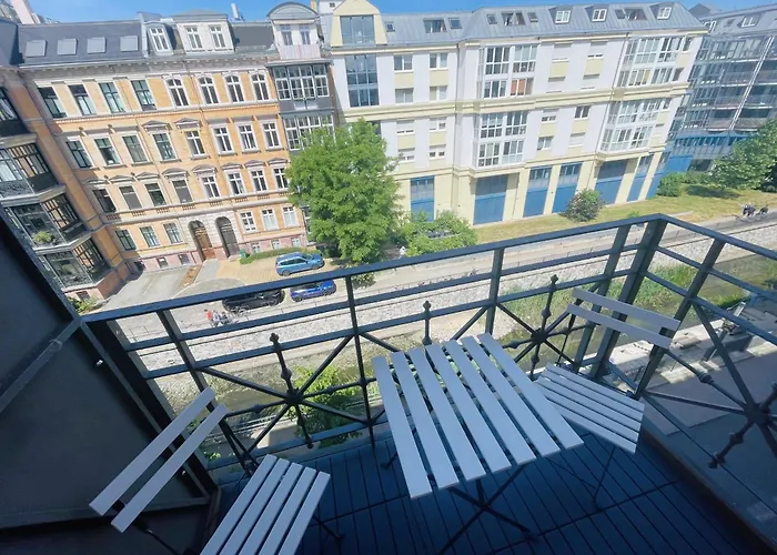 Innenstadt Refugium In Ruhiger Wasserlage+Balkon